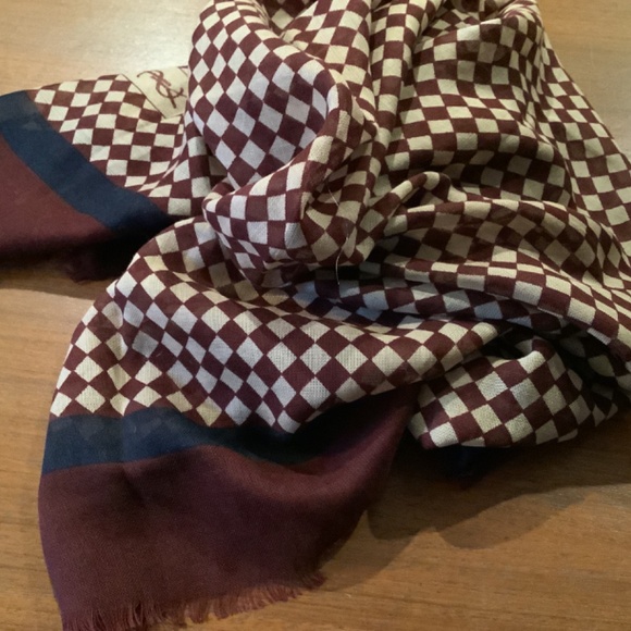 New Vintage Yves Saint Laurent cashmere scarf, large 34” 34” burgundy black ivor - Picture 2 of 4
